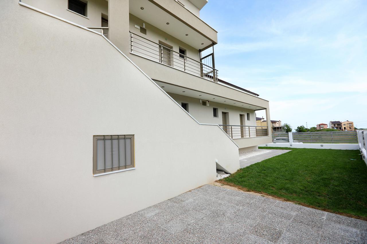 Kallini Apartments สตาวรอส ภายนอก รูปภาพ